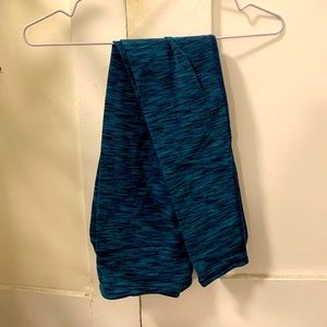 Alo yoga leggings. Aqua colored. In good shape.